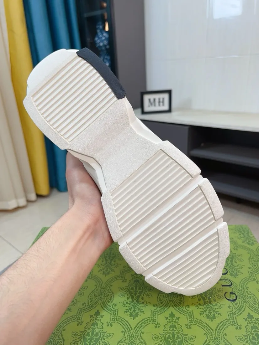 Men's shoes 💰560🌹🌹GUCCI [Gucci] New high-end brand of men's shoes, the latest fashionable casual men's shoes, trendy and versatile, relaxed and sporty style, uppers imported from Italy, first-layer cowhide, genuine leather lining, and ultra-fine workmanship. Original personalized fashionable rubber wear-resistant outsole, light and comfortable on the foot, size 38-44